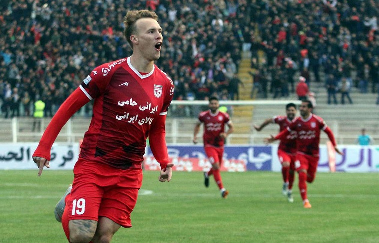 تغییر شیفت گلزنی خارجی های تراکتور  (عکس)