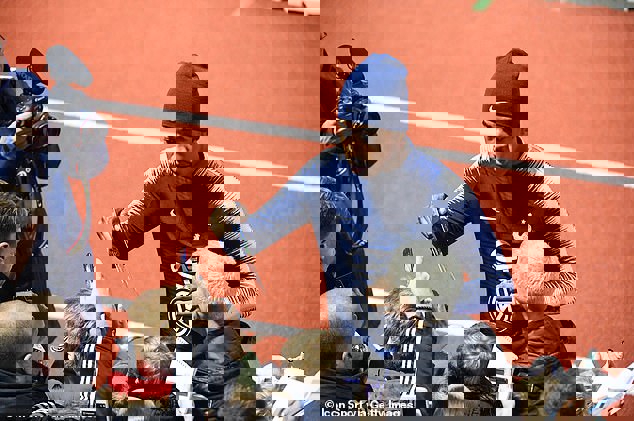 1354502