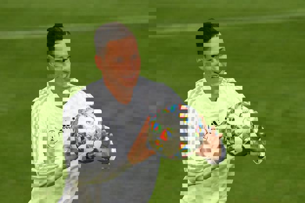 هافبک آلمان غایب دیدار برابر هلند