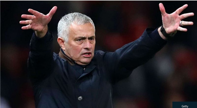 مورینیو: صعود از گروه را به عاشقانم تبریک می‌گویم!