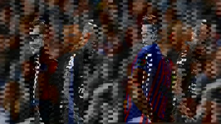 1359879