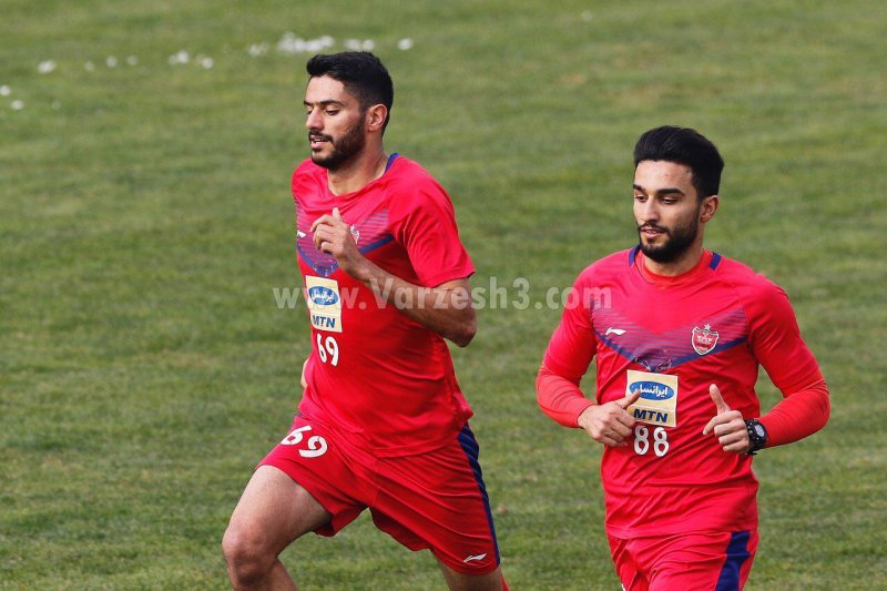 نعمتی و شایان مصلح جواز بازی گرفتند