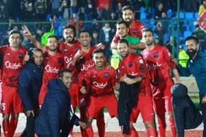 نمایش امیدوار کننده جلالی و نساجی در فولادشهر