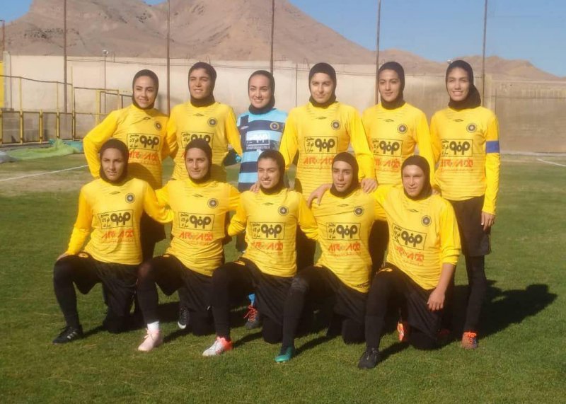 پرواز قوهای سپید، خطونشان اصفهانیها