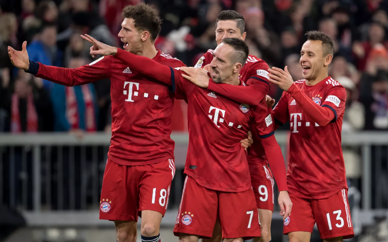 سفر بایرن به خانه‌ آژاکس برای گرفتن انتقام مانشافت