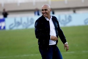 منصوریان و ذوب‌آهن هم‌چنان نمی‌برند!