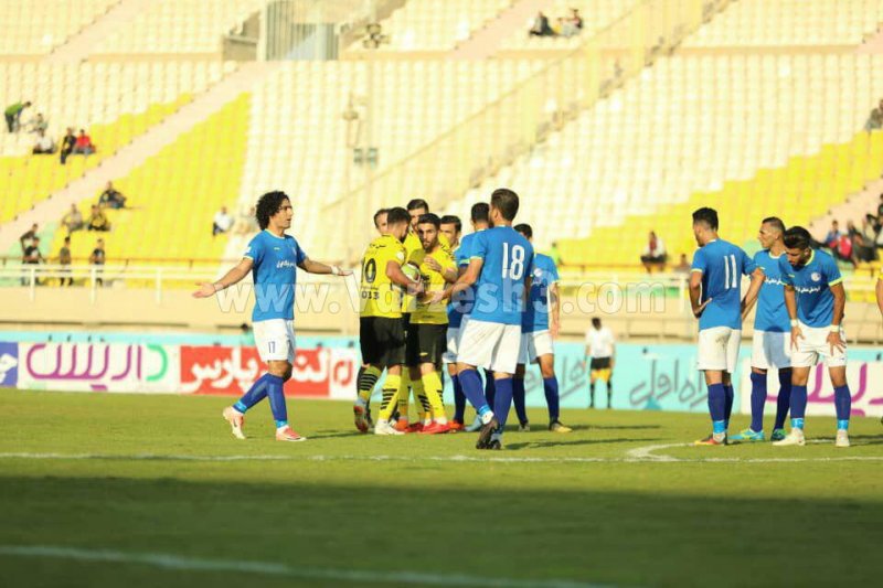 سلیمانی:گلسپاهان صحیح بود، پنالتی استقلال اشتباه