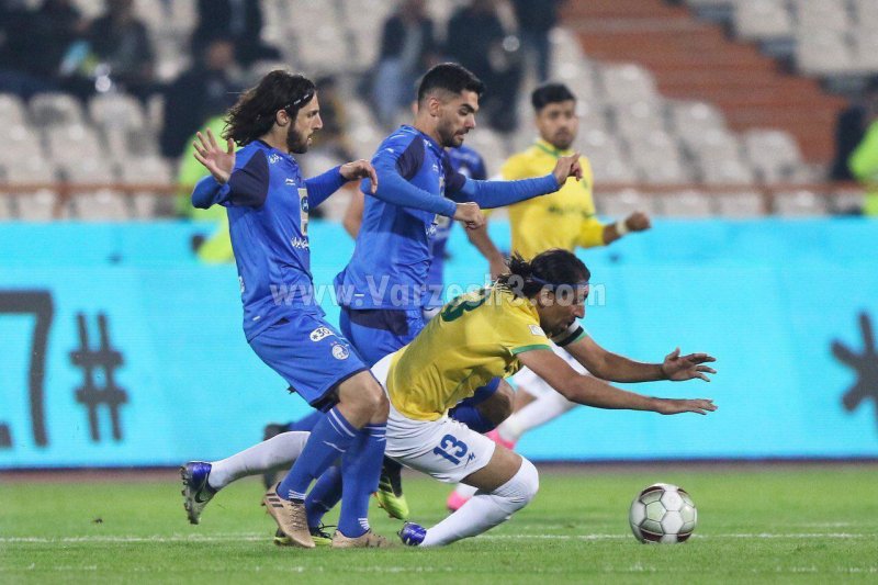 به موضوع دخالت در ترکیب تیم ملی ورود میکنیم