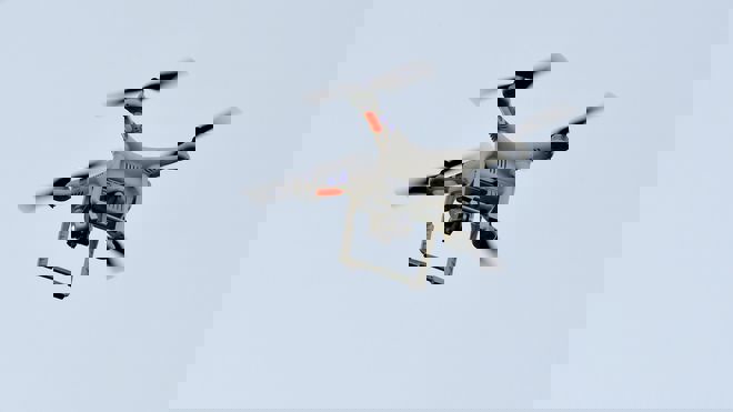 عذرخواهی به خاطر جاسوسی با پهباد از هوفنهایم