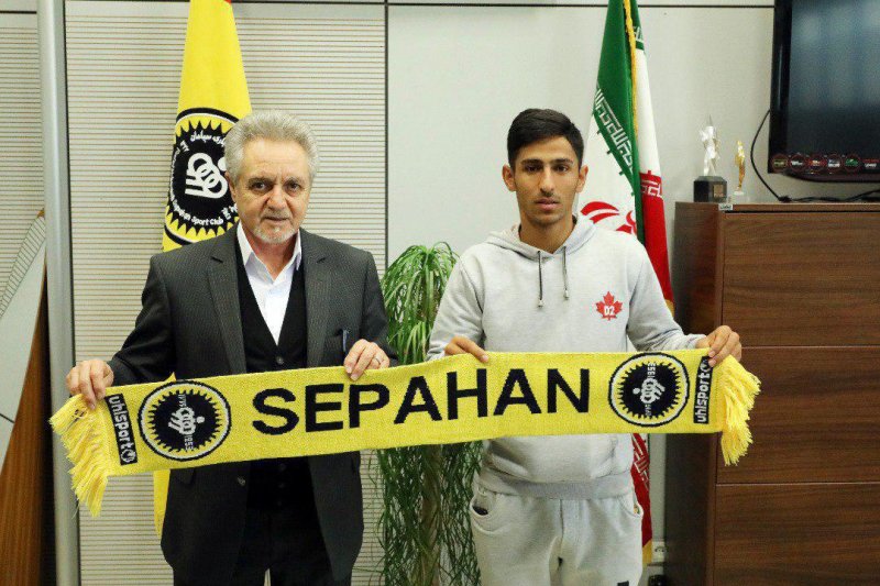 تراکتور علیه سپاهان؛ قرارداد مسلمیپور غیرقانونی است