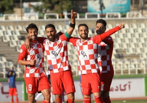 لیگ یک/ شکست سنگین سپیدرود در روز خشم سکوها