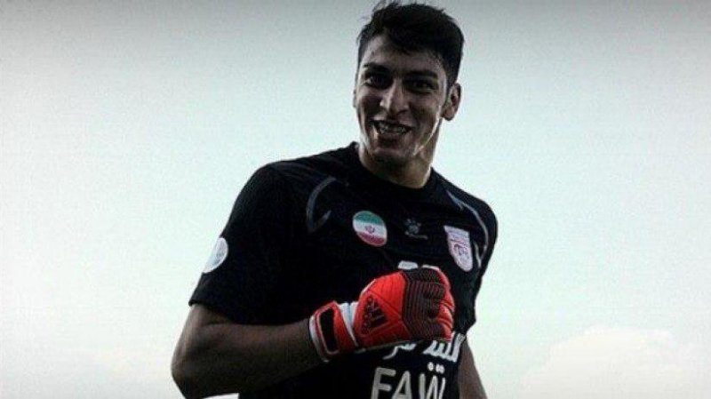 اخباری در یک قدمی عقد قرارداد با تراکتور