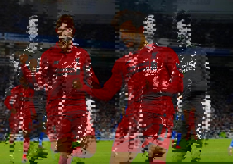 1372193