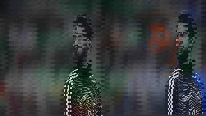 1372801