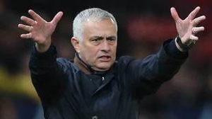 مورینیو: یک سگ خشمگین باعث توقف مسی شد