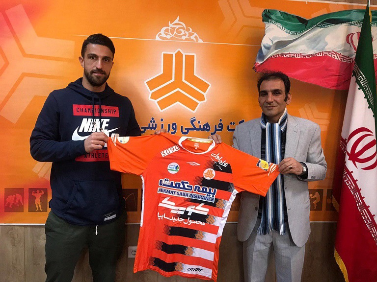 مهاجم سابق استقلال مورد توجه هواداران در آزادی