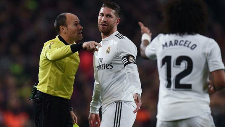 خطر از دست دادن فینال، بیخ گوش راموس