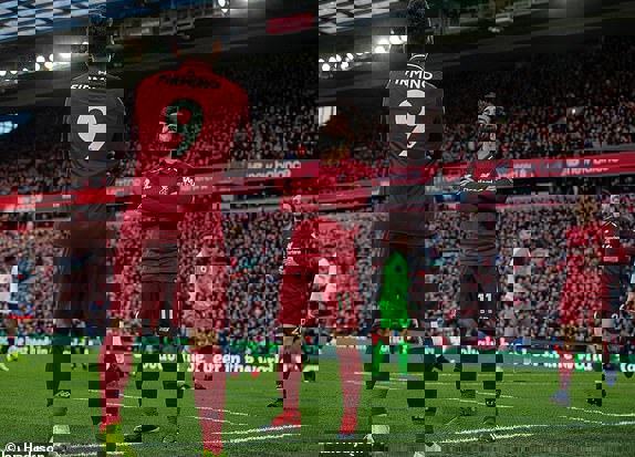 گل شماره 17 در آنفیلد؛ عجب پاس گلی! (عکس)