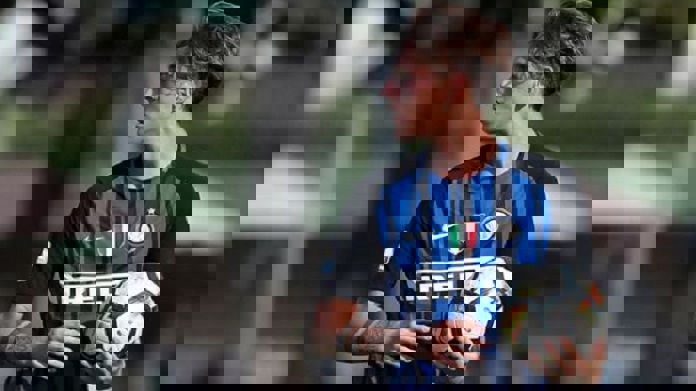 1381764