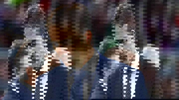 1382037