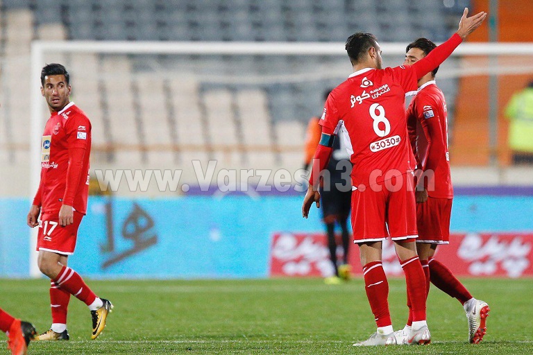 گلایه نوراللهی از زمین تمرین پرسپولیس و فشردگی بازیها
