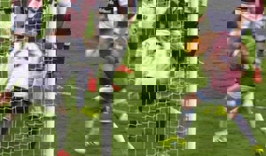 اعتراض به "دست خدای" چیچاریتو: تو متقلبی(عکس)