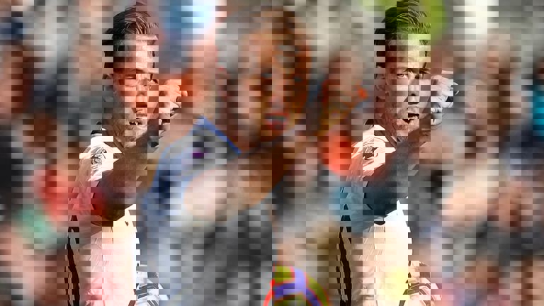 1385142