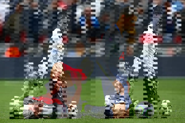 1386863