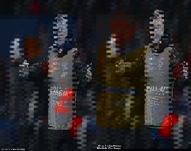 1389251