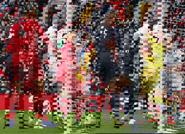 1389322