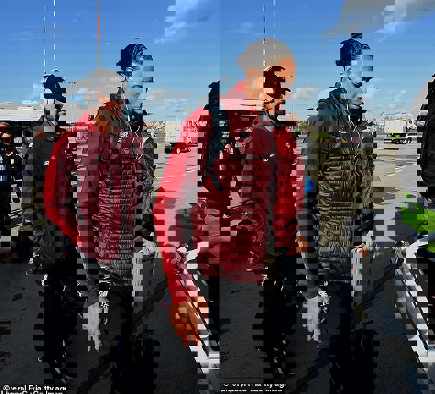 1390187
