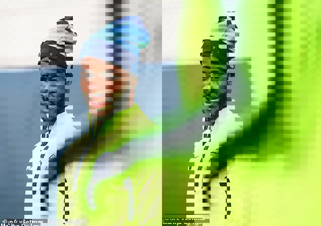 1390964