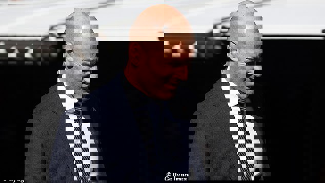 1391915