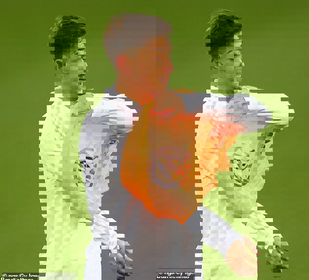1391923