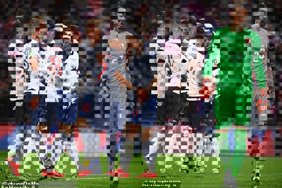 انگلیس 5 - 0 چک؛ قدرت نمایی سه شیرها