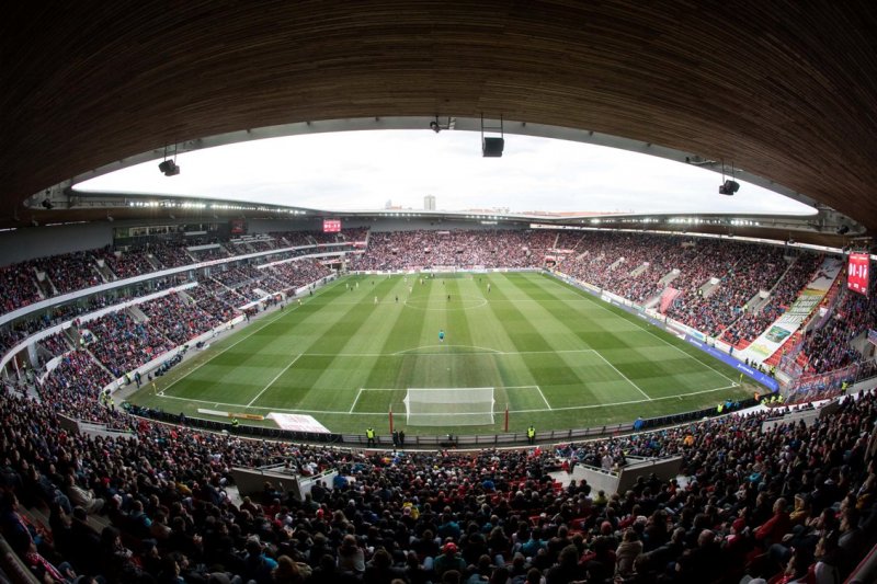 جریمه عجیب در لیگ اروپا: بستن بخشی از ورزشگاه