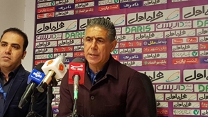 قطبی: با بازیکنانم به شدت برخورد می کنم