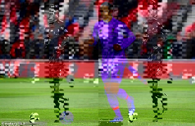 اسطوره یونایتد: فندایک کار چهار مدافع را میکند