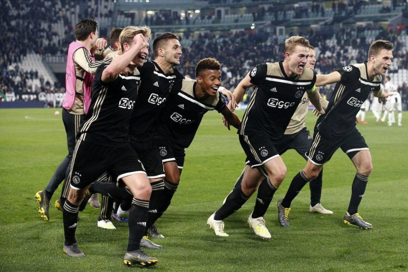 سرنوشت ستاره های درخشان آژاکس چه خواهد شد؟