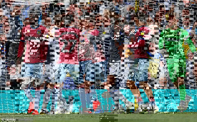 وقتی بیلسا مرزهای جوانمردی را جا به جا کرد! (عکس)