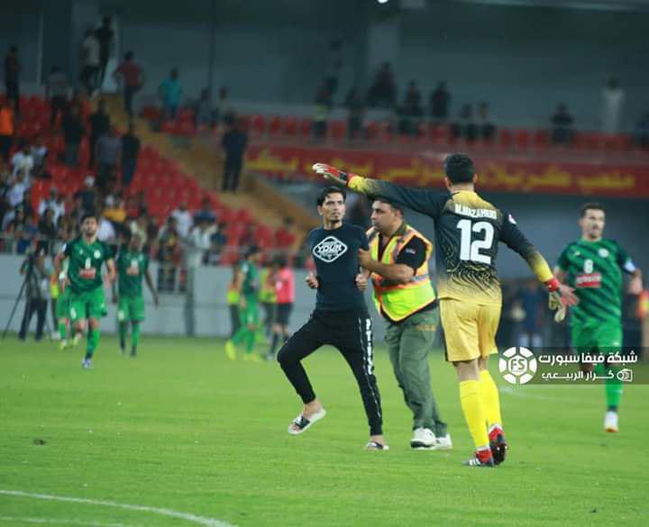 درگیری بازیکنان ذوب آهن با تماشاگران عراقی