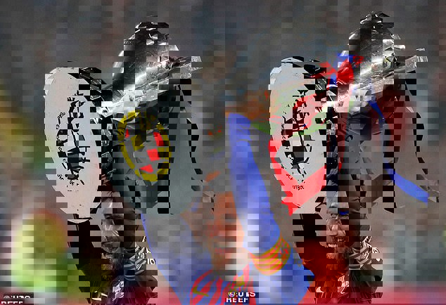1407384
