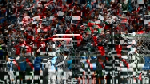 درگیری شدید پلیس با بازیکنان تیم ملی پرو!