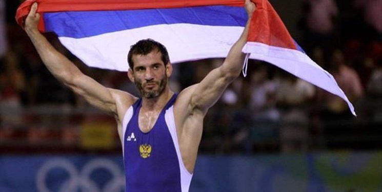 حمایت اعجوبه روسی از علیرضا دبیر