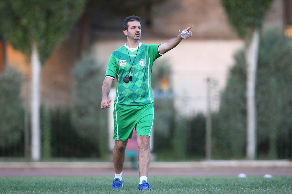 استراماچونی در تمرین استقلال