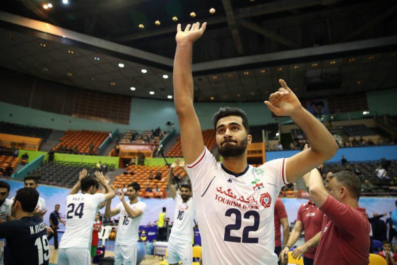 اسفندیار: محدودیتهای پروازی کارم را سخت کرد