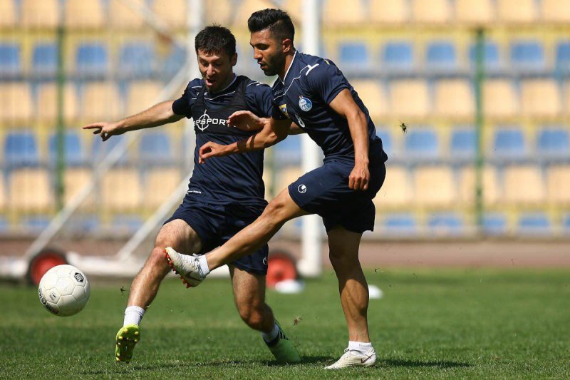 استراحت استراماچونی به دو بازیکن استقلال