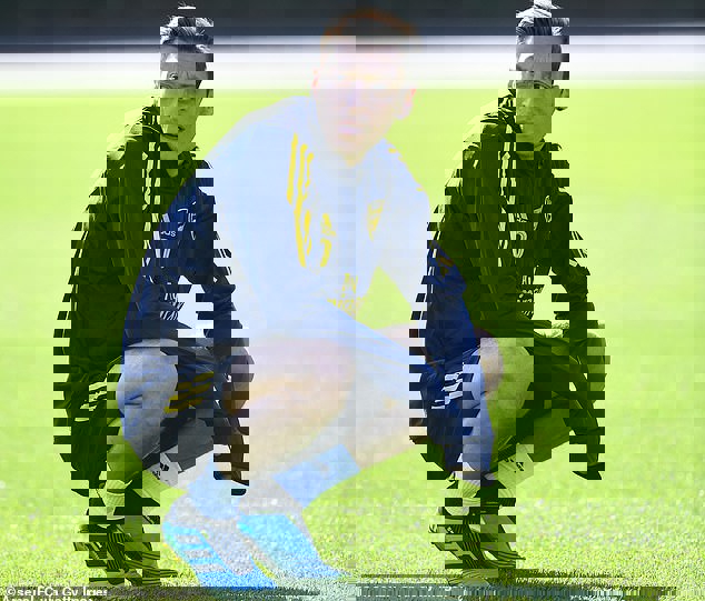1435641