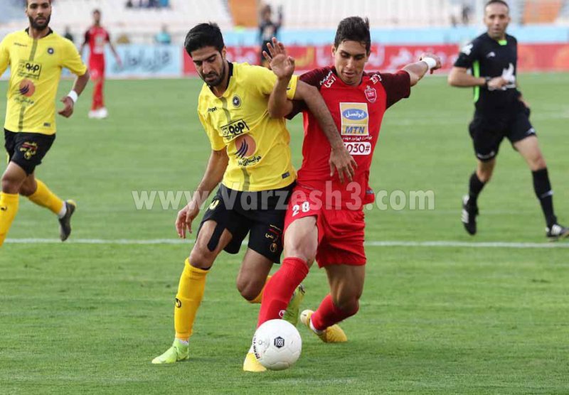 حسینی: قلعهنویی پاکترین مربی است