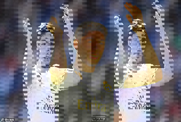 والورده: رسانه‌ها در مورد رئال داستان می‌سازند